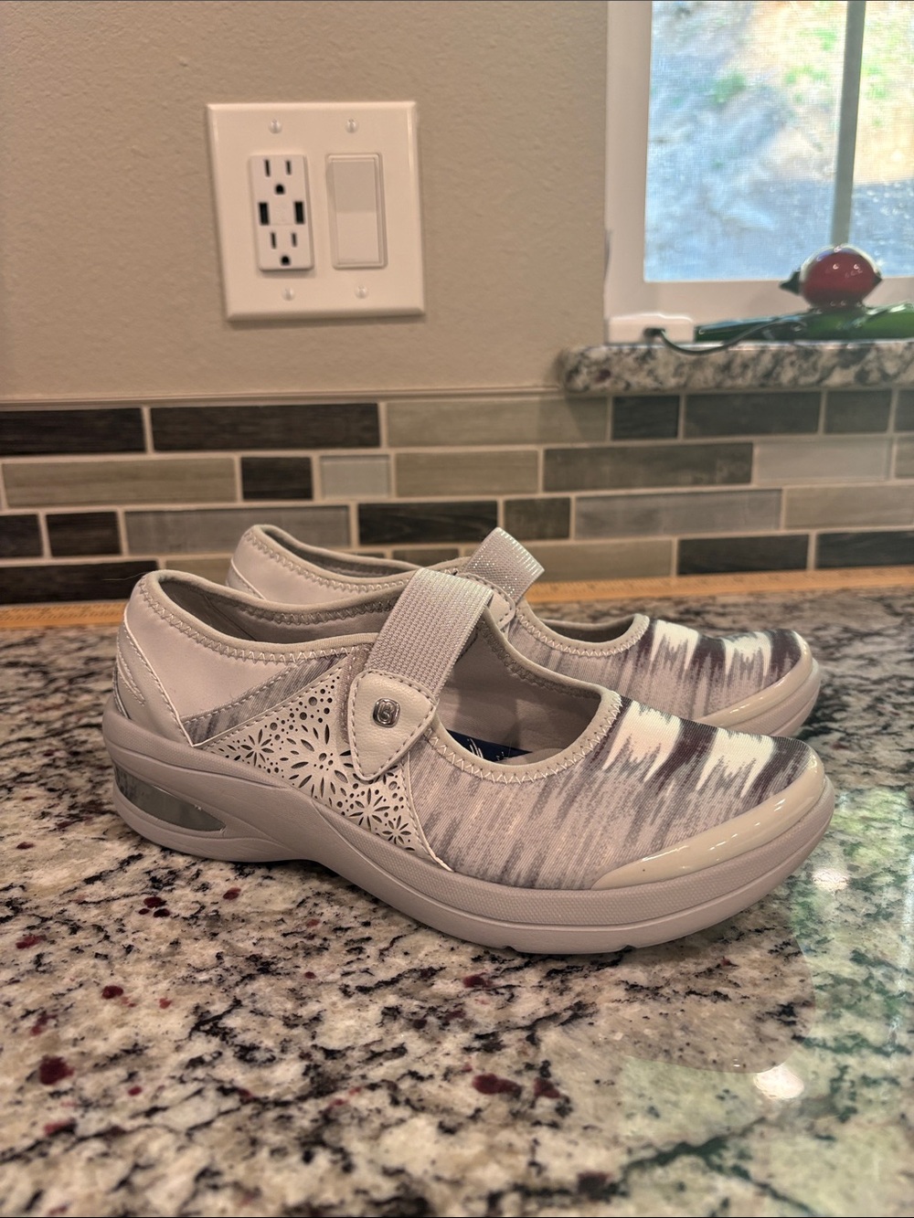 Bzees Gray and White Mary Jane Slip-On Sneakers size 6.5W